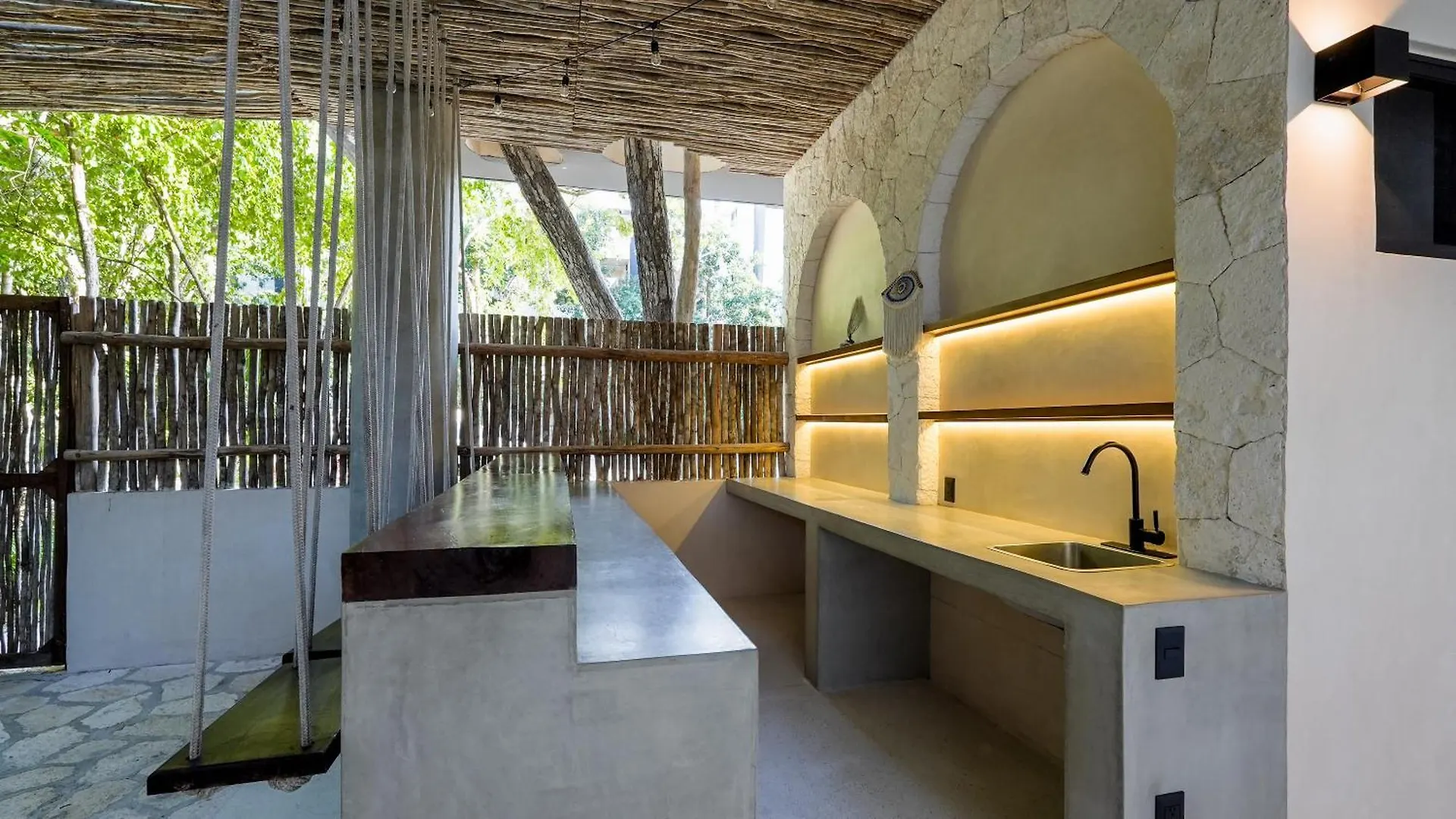 Sunset Serenity - Amply Private Terrace & Pool & Gym & Beach Club Access Tulum Pueblo 0*,