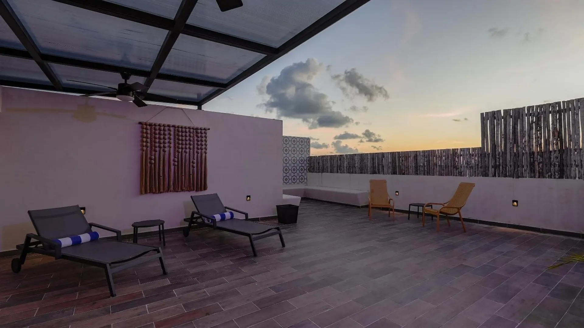 Sunset Serenity - Amply Private Terrace & Pool & Gym & Beach Club Access Tulum Mexico