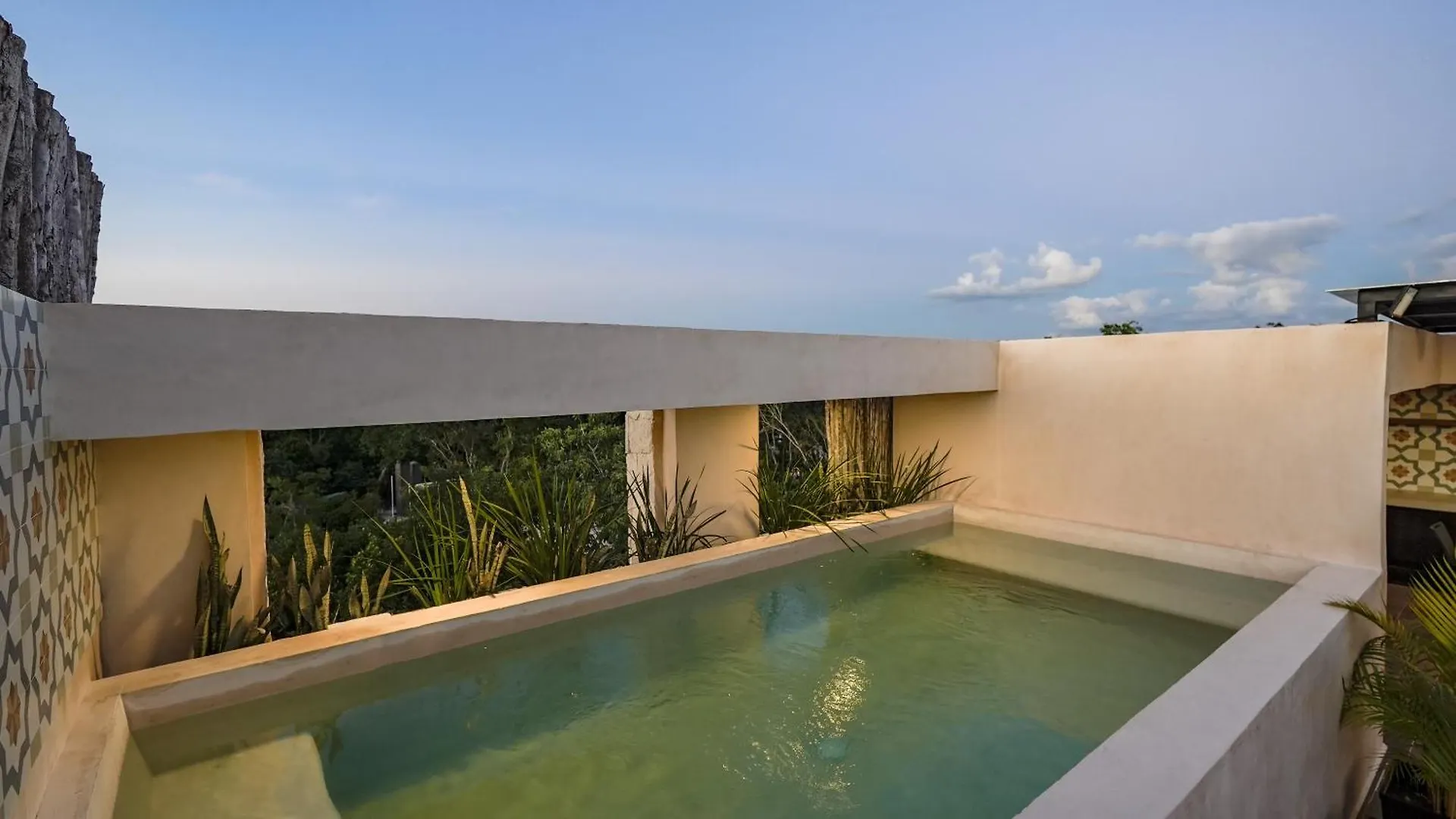 Sunset Serenity - Amply Private Terrace & Pool & Gym & Beach Club Access Tulum Mexico