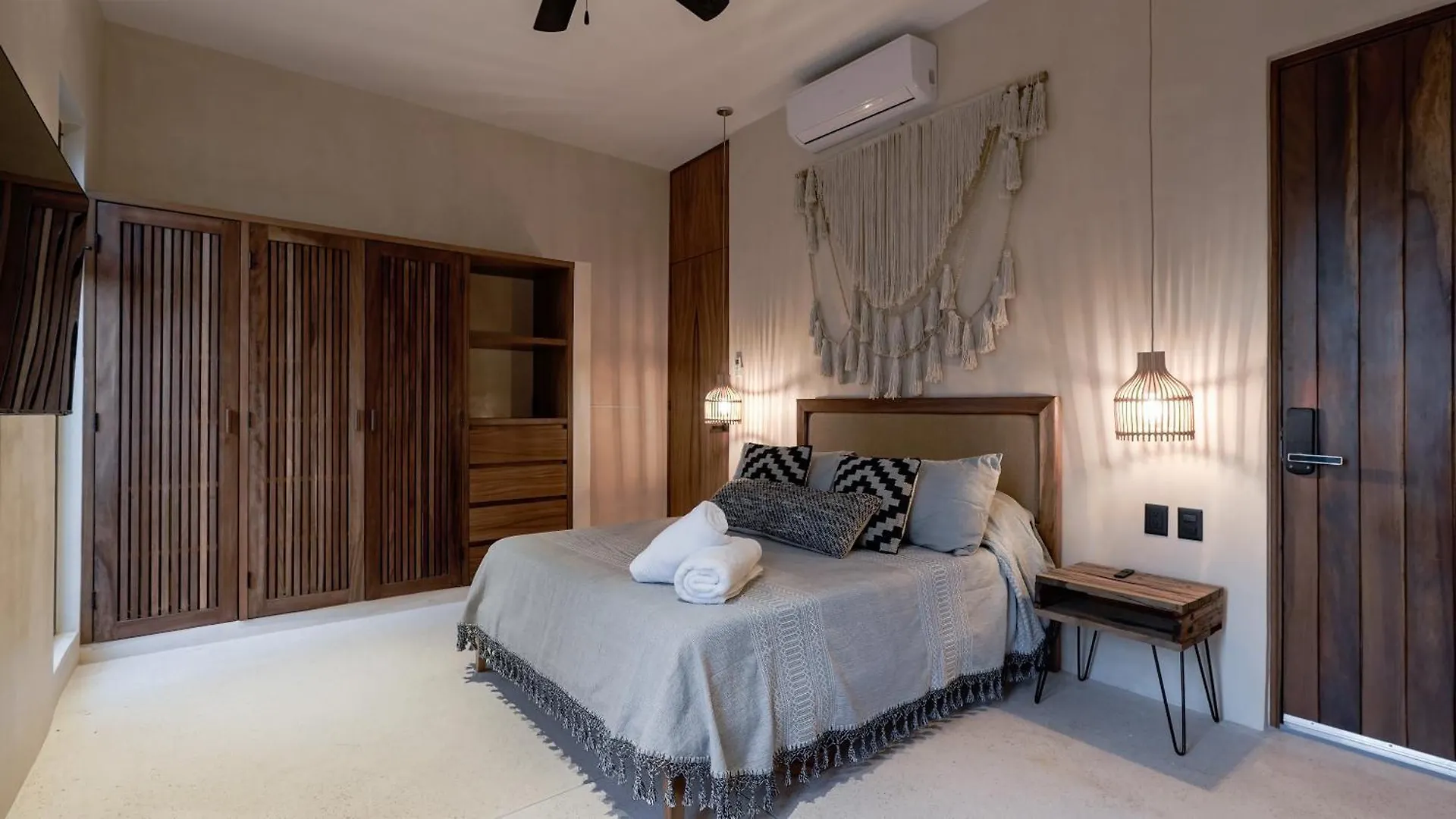 Sunset Serenity - Amply Private Terrace & Pool & Gym & Beach Club Access Tulum 0*,  Mexico