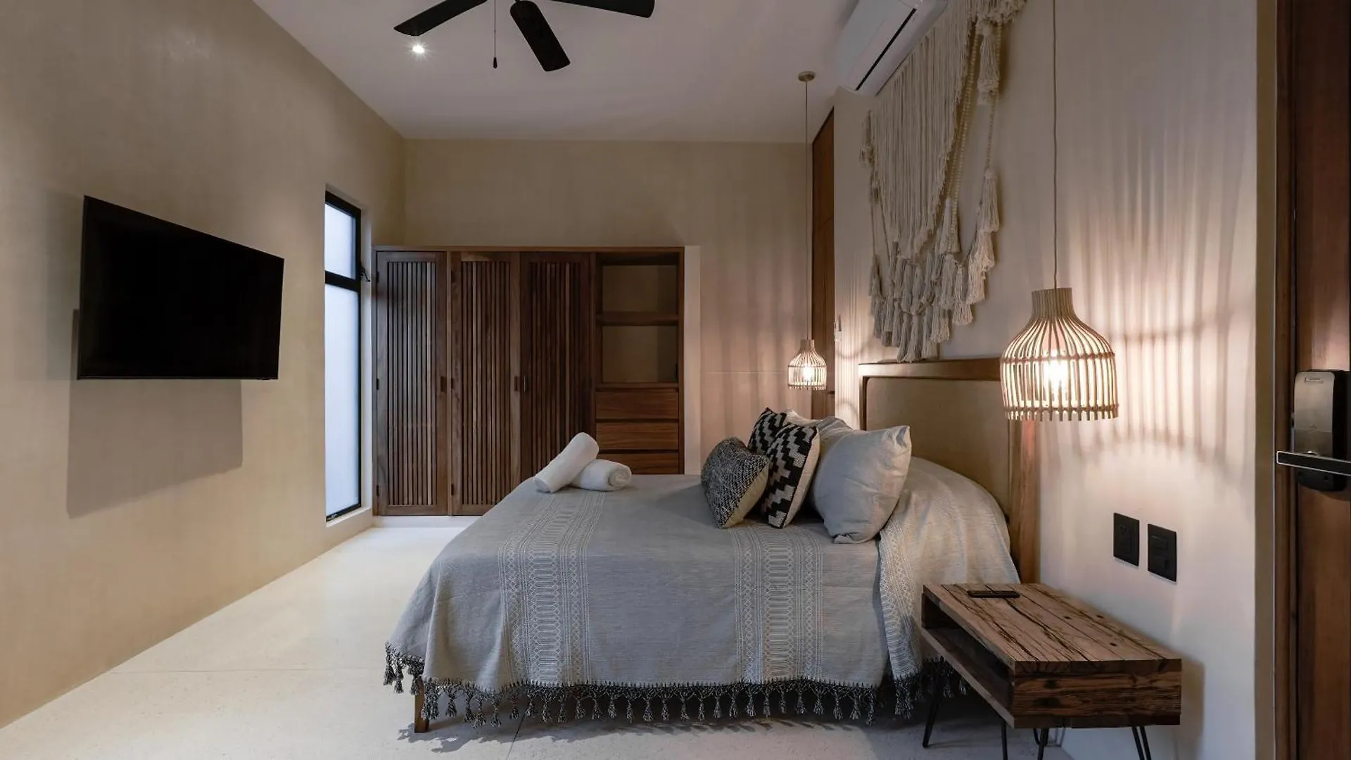 Sunset Serenity - Amply Private Terrace & Pool & Gym & Beach Club Access Tulum Apartment